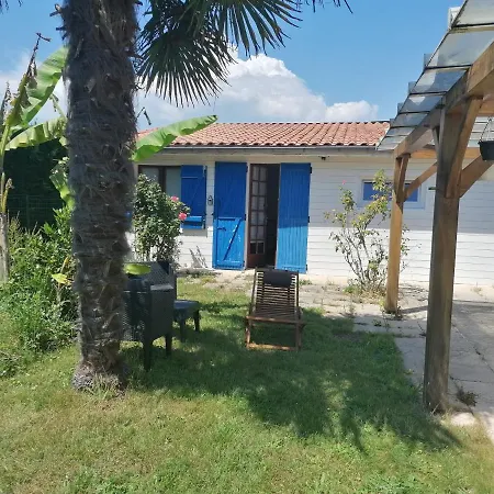 Maisonnette De Charme Entre Plages Et Estuaire منزل ريفي